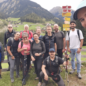Hiking & Biking 2023 g